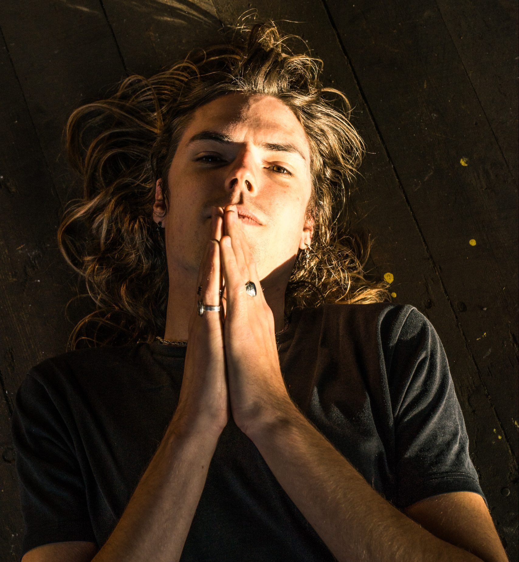 Arkayne Unveils His Passionate Debut Single "Stranger" Together With Katie Sky