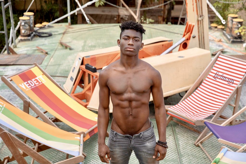 Meet David Dave - Artist With The Electric Energy