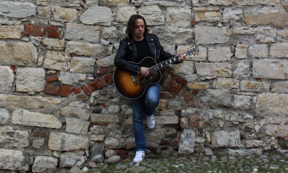 Musician Lorenzo Gabanizza Distributes His Country Music Brilliance by Releasing Three Blissful Soundtracks