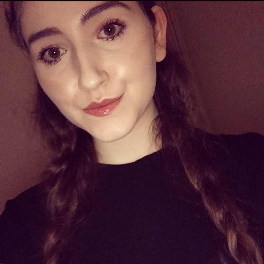 Caitlin Strømmen Hung the Moon