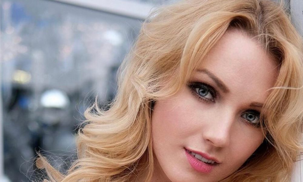 Veronica Farren I Wish You a Christmas Like This