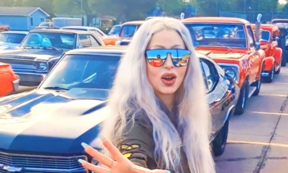 Kat Caroline - Shooting Star