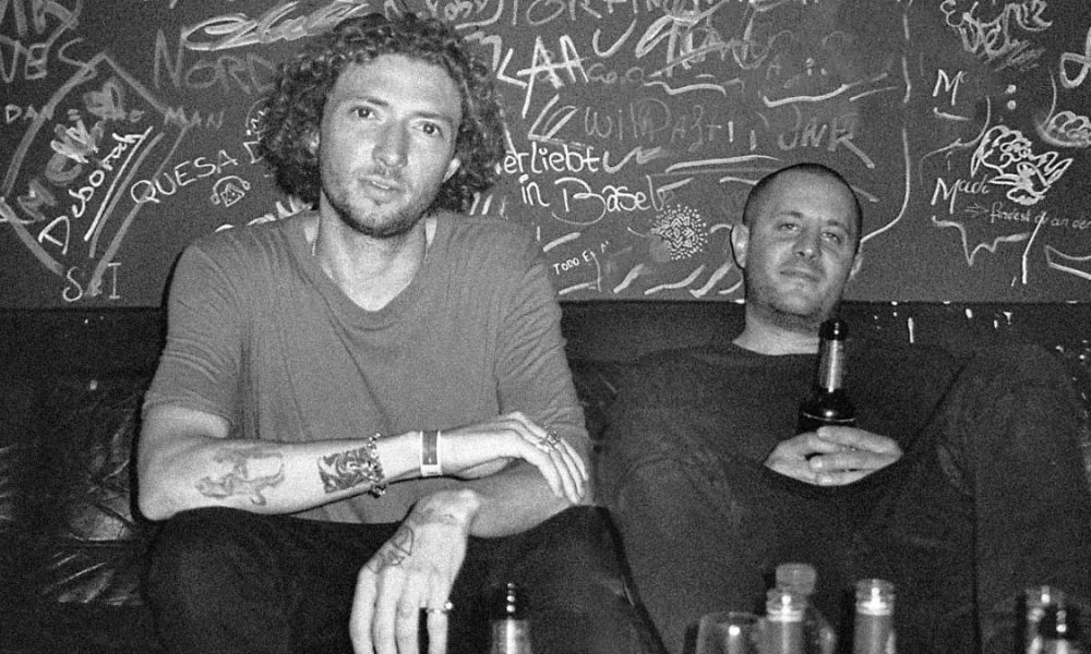 Switzerland-based duo Read The News delivers a staggering electronic-flavored EP dubbed "Euphoria in Paradise" featuring Naeiiv.