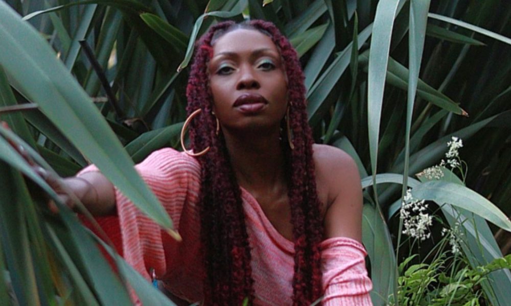 Rapidly Rising UK-Based Afro Sensation Kemi Amos Delivers a Magical Performance With “Boom Boom”