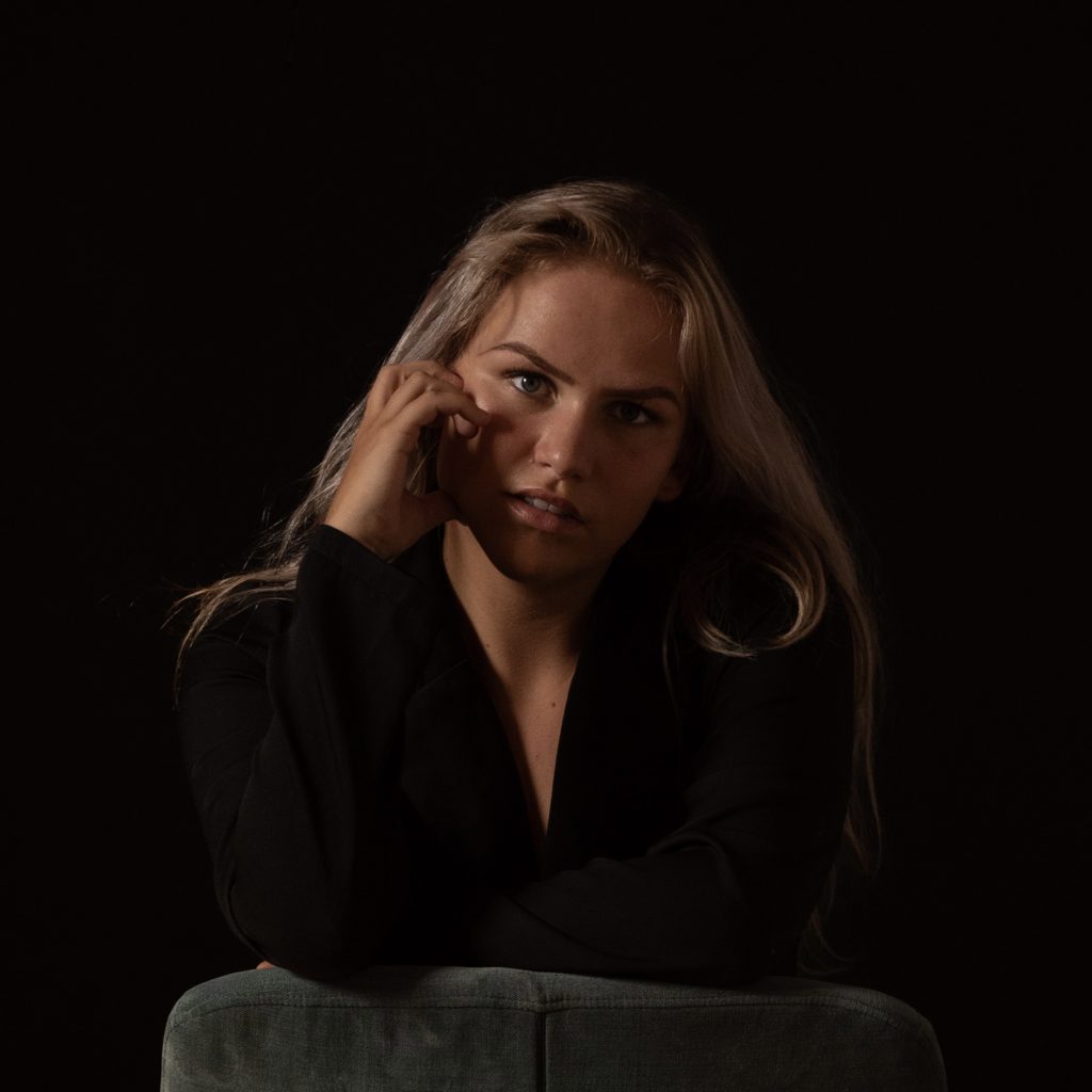 With a sound that is both powerfully soulful and deeply vulnerable Netherlands born artist Demeera is carving her own path