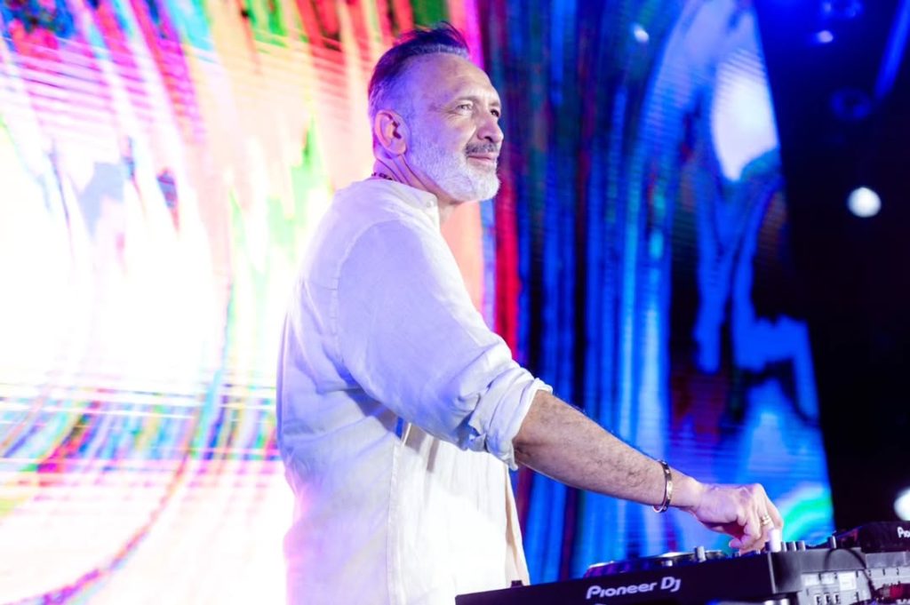 IurisEkero turns "AURA" into a sunset ritual of cinematic pop, where synths hold your feelings close